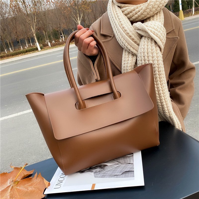 LUXURY HAND BAG