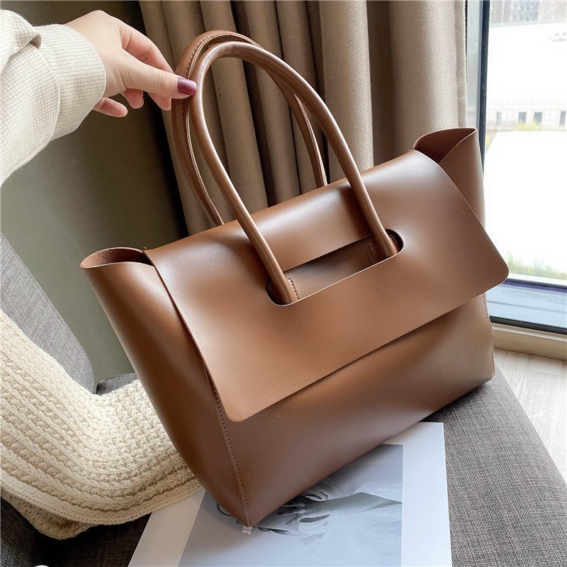 LUXURY HAND BAG