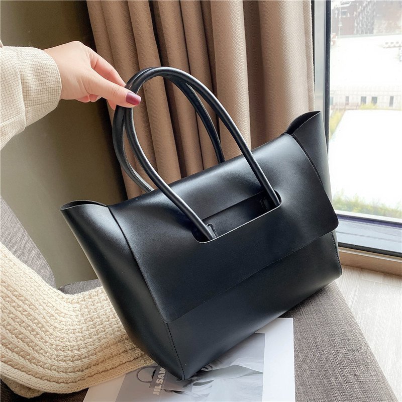 LUXURY HAND BAG