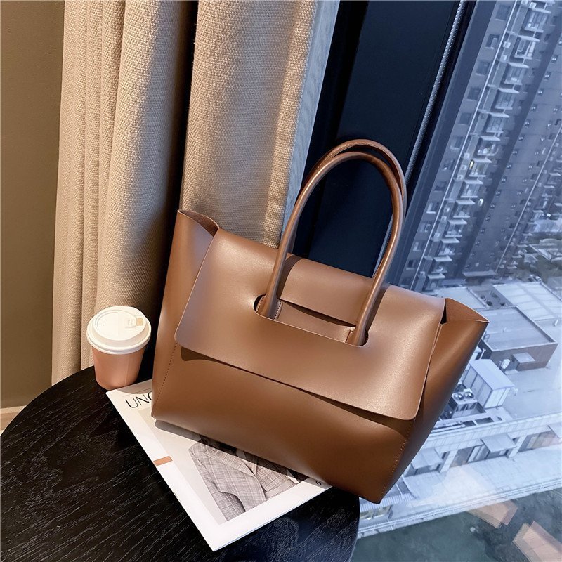 LUXURY HAND BAG
